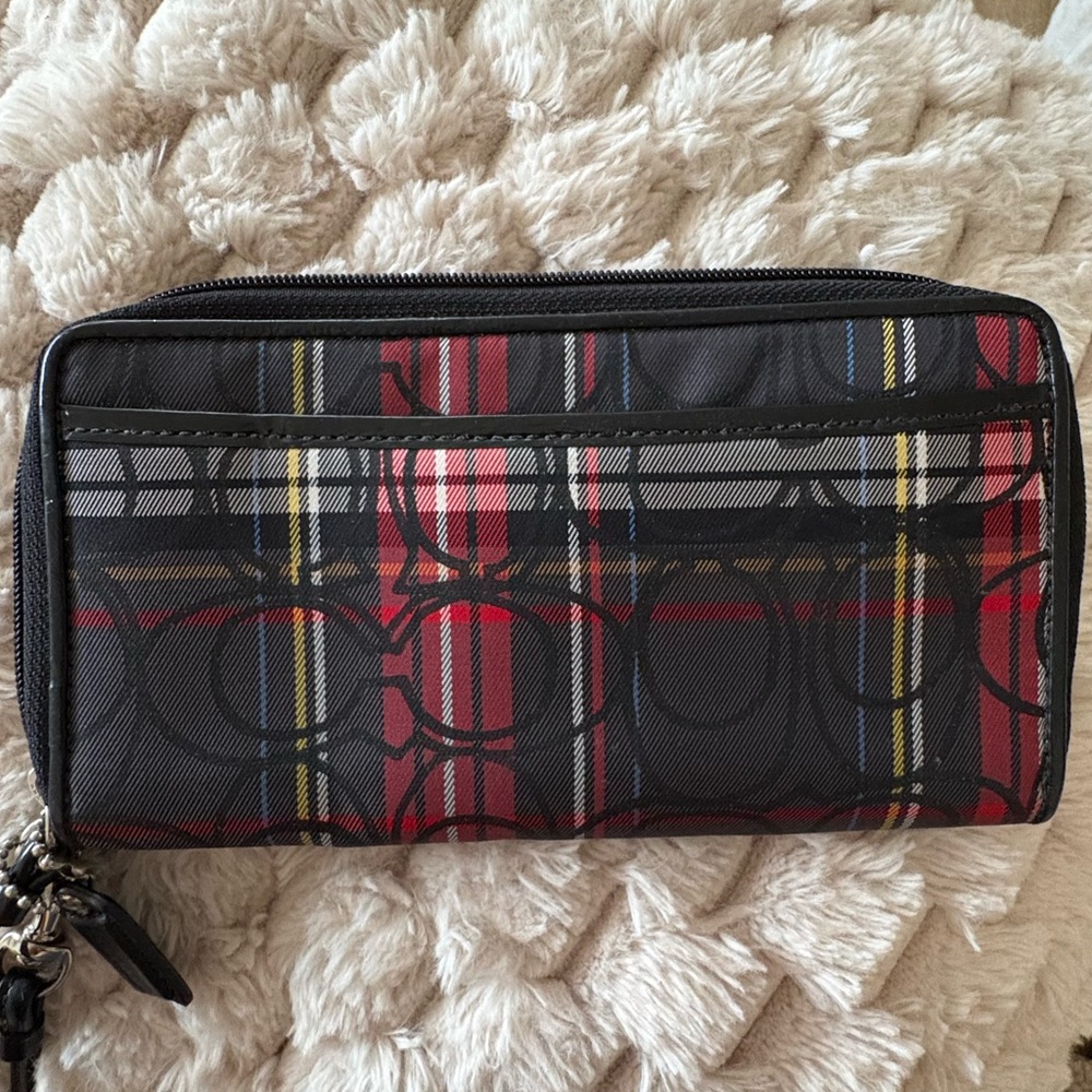 Coach Poppy Signature C Black Multi Tartan Accordion Zip Around Large Wristlet - Picture 9 of 11
